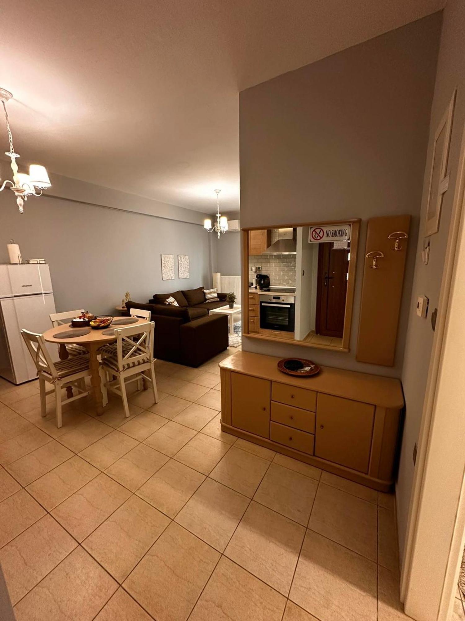 Elena'S Apartment อเล็กซานโดรโพลิส ภายนอก รูปภาพ